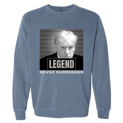 Trump never surrender 2024 Mugshot Garment-Dyed Sweatshirt