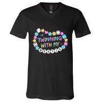 Twin Matching Twins Day Friend Twinning With My Bestie Twin V-Neck T-Shirt