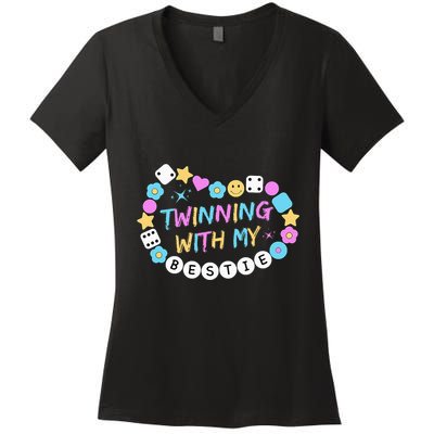 Twin Matching Twins Day Friend Twinning With My Bestie Twin Women's V-Neck T-Shirt