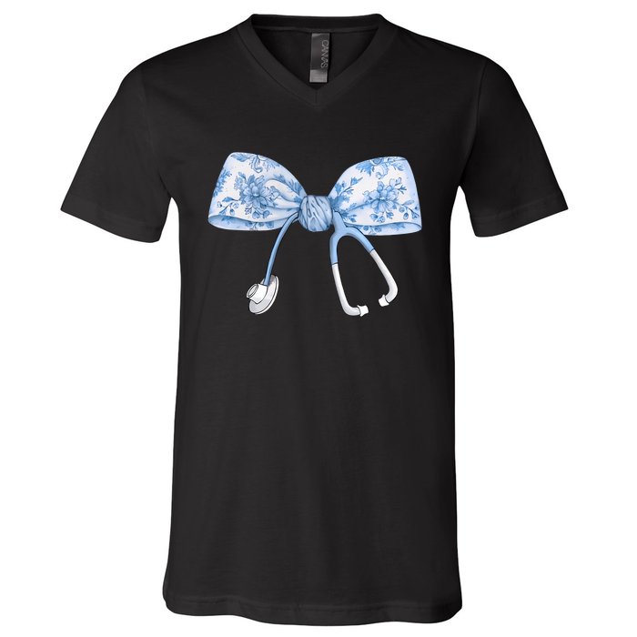 Toile Nurse Bow Blue Coquette Nurse Stethoscope Bow V-Neck T-Shirt