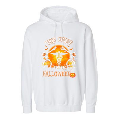 This Nurse Loves Halloween Pumpkin Dabbing Skeleton Funny Gift Garment-Dyed Fleece Hoodie