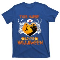 This Nurse Loves Halloween Skeleton Hand Heart Gift T-Shirt