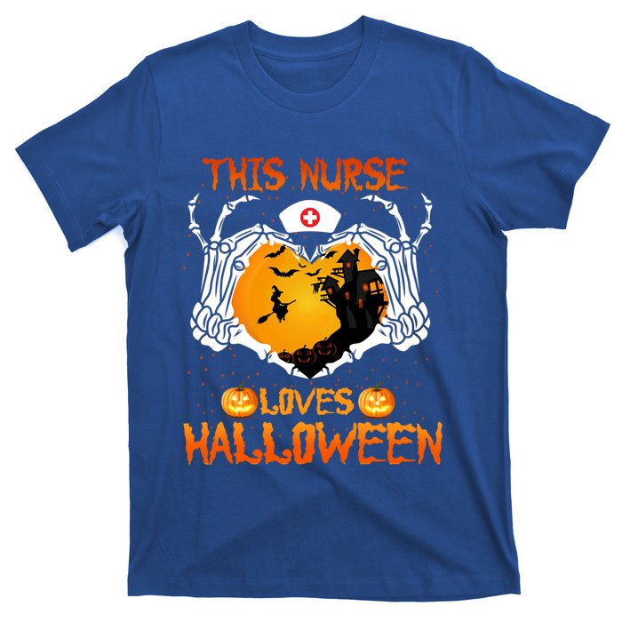 This Nurse Loves Halloween Skeleton Hand Heart Gift T-Shirt