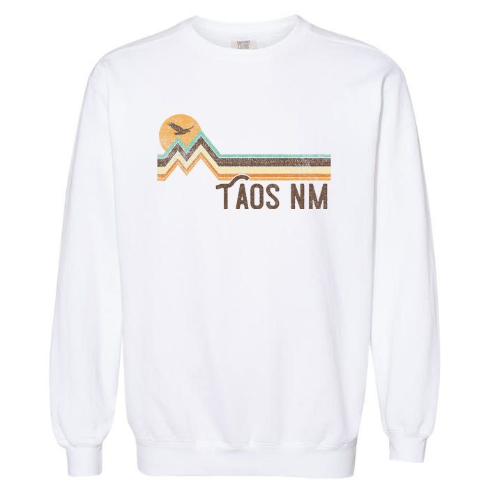 Taos New Mexico 70s 80s Retro Style Vintage Distressed Gift Garment-Dyed Sweatshirt