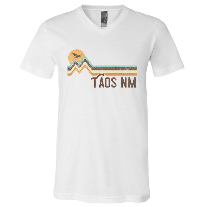 Taos New Mexico 70s 80s Retro Style Vintage Distressed Gift V-Neck T-Shirt