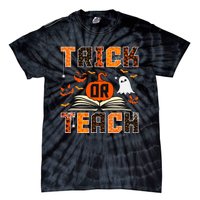 Trick Or Teach Retro Halloween Teacher Costume Tie-Dye T-Shirt