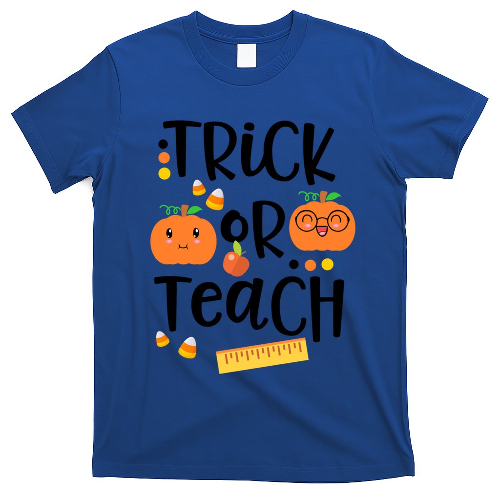 Trick Or Teach Cute Halloween Proud Teacher Costume Gift T-Shirt