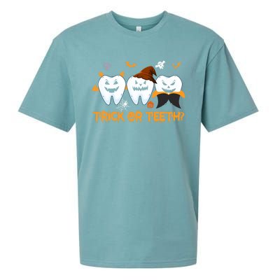 Trick Or Treat Brush Your Teeth Dentist Halloween Costume Cute Gift Sueded Cloud Jersey T-Shirt