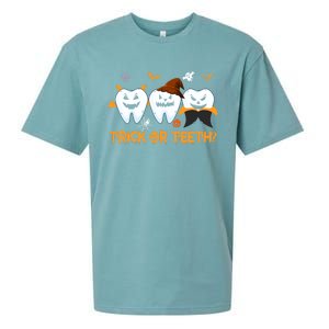 Trick Or Teeth Funny Dental Halloween Treat Dentist Funny Gift Sueded Cloud Jersey T-Shirt