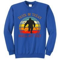 Trick Or Treat Smell Feet Bigfoot Halloween Funny Sweatshirt