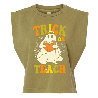 Trick Or Teach Groovy Halloween Retro Floral Ghost Teacher Garment-Dyed Women's Muscle Tee