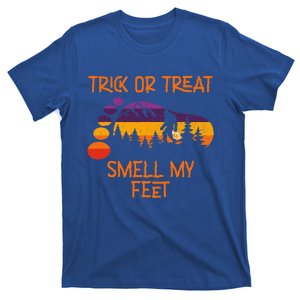 Trick Or Treat Smell My Feet Bigfoot Halloween Funny Gift T-Shirt