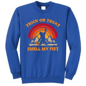 Trick Or Treat Smell My Feet Bigfoot Halloween Funny Sweatshirt