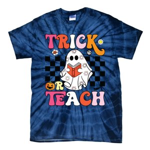 Trick Or Teach Groovy Halloween Retro Floral Ghost Teacher Tie-Dye T-Shirt