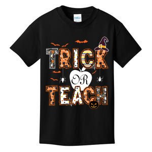 Trick Or Teach Retro Halloween Teacher Costume Kids T-Shirt