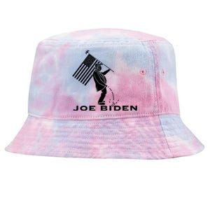 Donald Trump Pees On Joe Biden FJB Anti Biden American Flag Tie-Dyed Bucket Hat