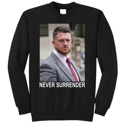 Tommy Robinson And Trump Mugshot Never Surrender Sweatshirt