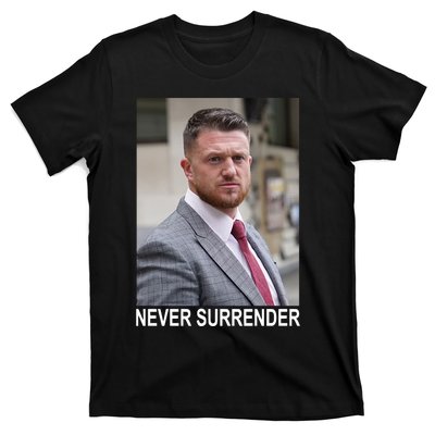 Tommy Robinson And Trump Mugshot Never Surrender T-Shirt