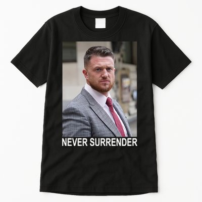 Tommy Robinson And Trump Mugshot Never Surrender Tall T-Shirt