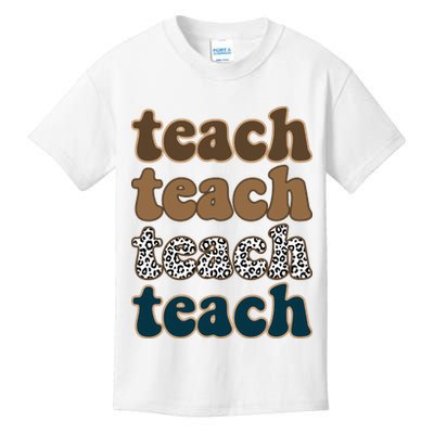 Teach Retro Gift For Teacher Kids T-Shirt