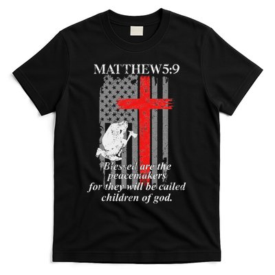 Thin Red Line Fireman Cross Bible Verse Firefighter Usa Flag T-Shirt