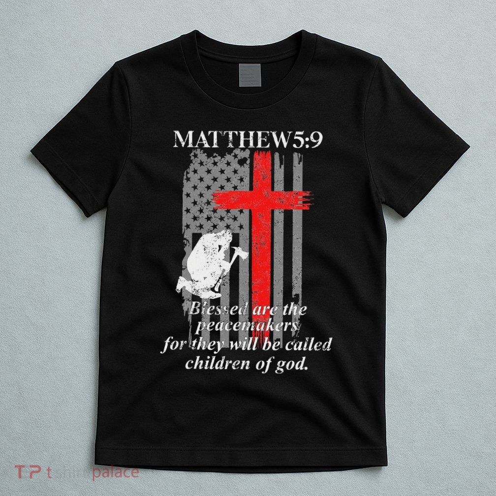 Thin Red Line Fireman Cross Bible Verse Firefighter Usa Flag T-Shirt