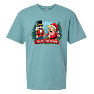 Trump Santa Claus With Nutcracker They Are Eating The Nuts Sueded Cloud Jersey T-Shirt