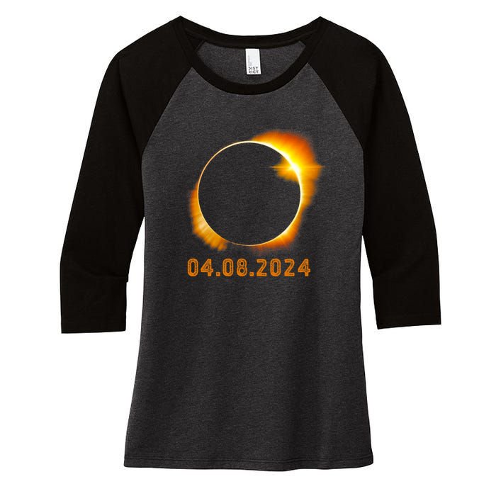 Total Solar Eclipse April 8 2024 Trending Design Women's Tri-Blend 3/4-Sleeve Raglan Shirt