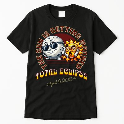 Total Solar Eclipse Chase 2024 Sun Is Getting Mooned Tall T-Shirt