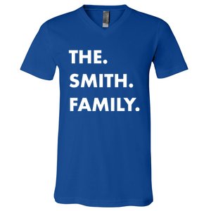 The Smith Family Last Name Family Reunion Vacation Trip Cute Gift V-Neck T-Shirt