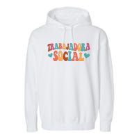 Trabajadora Social Latina Social Worker Spanish MSW Chingona Garment-Dyed Fleece Hoodie