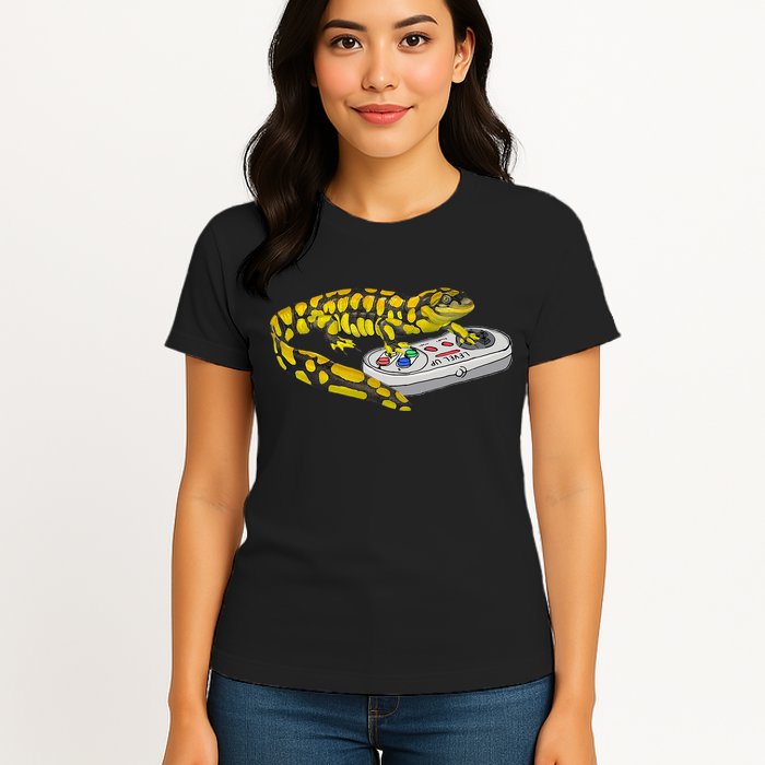 Tiger Salamander Playing Video Game Salamanders Gamers Womens T-Shirt