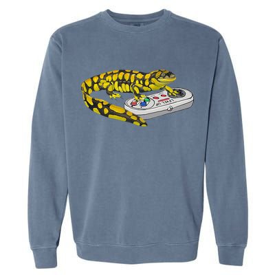 Tiger Salamander Playing Video Game Salamanders Gamers Garment-Dyed Sweatshirt