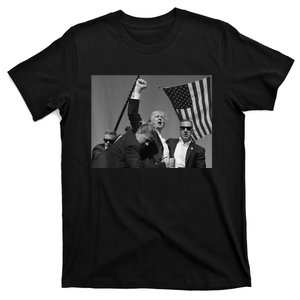 Trump Shooting Survivor Donald Trump Fist Pump T-Shirt