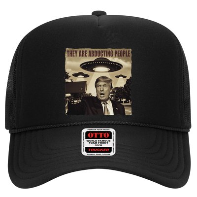 Trump Selfie Ufo Alien Abduction Trump Alien Ufo Abduction Trucker Hat