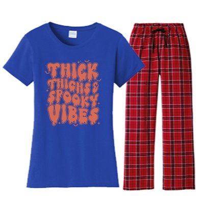 Thick Thighs And Spooky Vibes Great Gift Retro Vintage Halloween Gift Women's Flannel Pajama Set