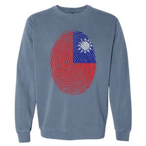 Taiwan Taiwanese Flag Dna Fingerprint Funny Gift Garment-Dyed Sweatshirt