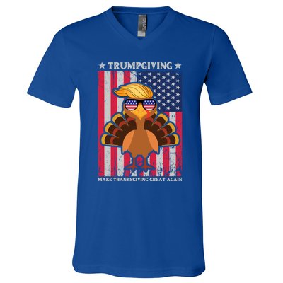 Turkey Trumpkiving Retro Flag Make Thanksgiving Great Again Gift V-Neck T-Shirt