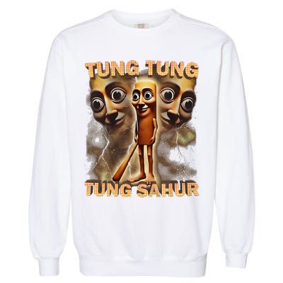 Tung Tung Tung Sahur Funny Meme Brainrot Humor Gen Z Garment-Dyed Sweatshirt