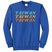 Taiwan Vintage Retro Style Taiwanese Gift Sweatshirt