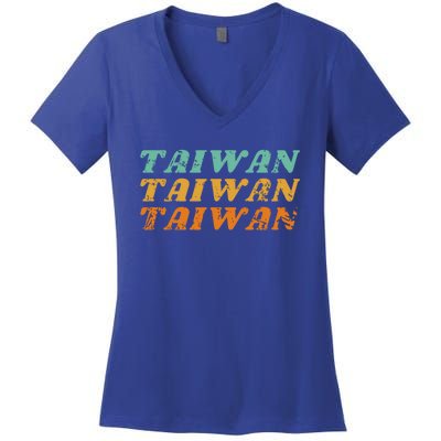 Taiwan Vintage Retro Style Taiwanese Gift Women's V-Neck T-Shirt