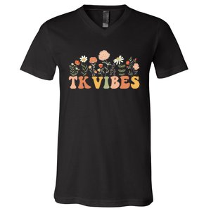 TK Vibes Wildflower Retro Teacher Daisy Back To School V-Neck T-Shirt