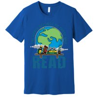 The World Belongs To Those Who Read Books Bookish Bookworm Gift Premium T-Shirt