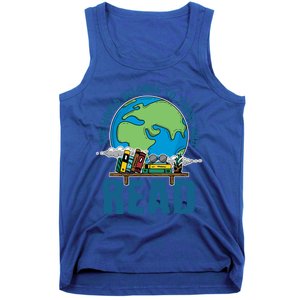 The World Belongs To Those Who Read Books Bookish Bookworm Gift Tank Top