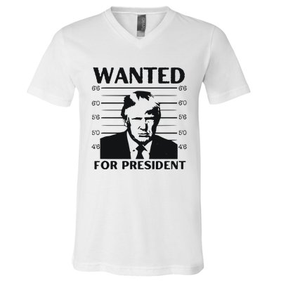 Trump Wanted For President Im Voting For Trump 2024 V-Neck T-Shirt