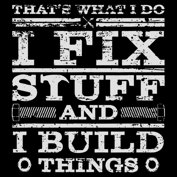 THATS WHAT I DO I FIX STUFF AND I BUILD THINGS WEATHERED Cooling Performance Crew T-Shirt