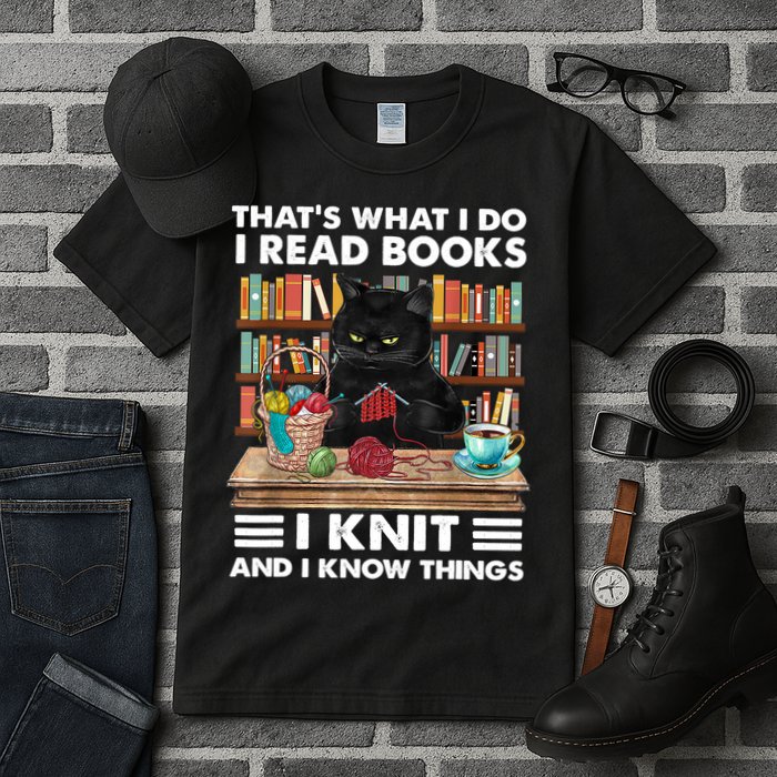 That What I Do I Read Books I Knit A Funny Cat Knitting Gift Tall T-Shirt