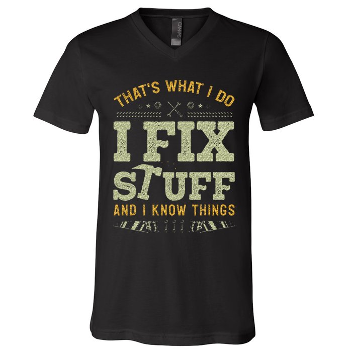 Thats What I Do I Read Books And I Know Things Funny Reading V-Neck T-Shirt
