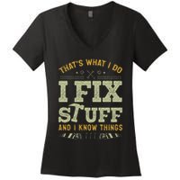 Thats What I Do I Read Books And I Know Things Funny Reading Women's V-Neck T-Shirt