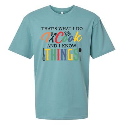 Thats What I Do I Cook And I Know Things Funny Retro Chef Gift Sueded Cloud Jersey T-Shirt